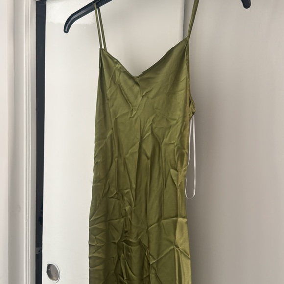Reformation Parma Silk Maxi Dress Leaf Green - Picture 5 of 5